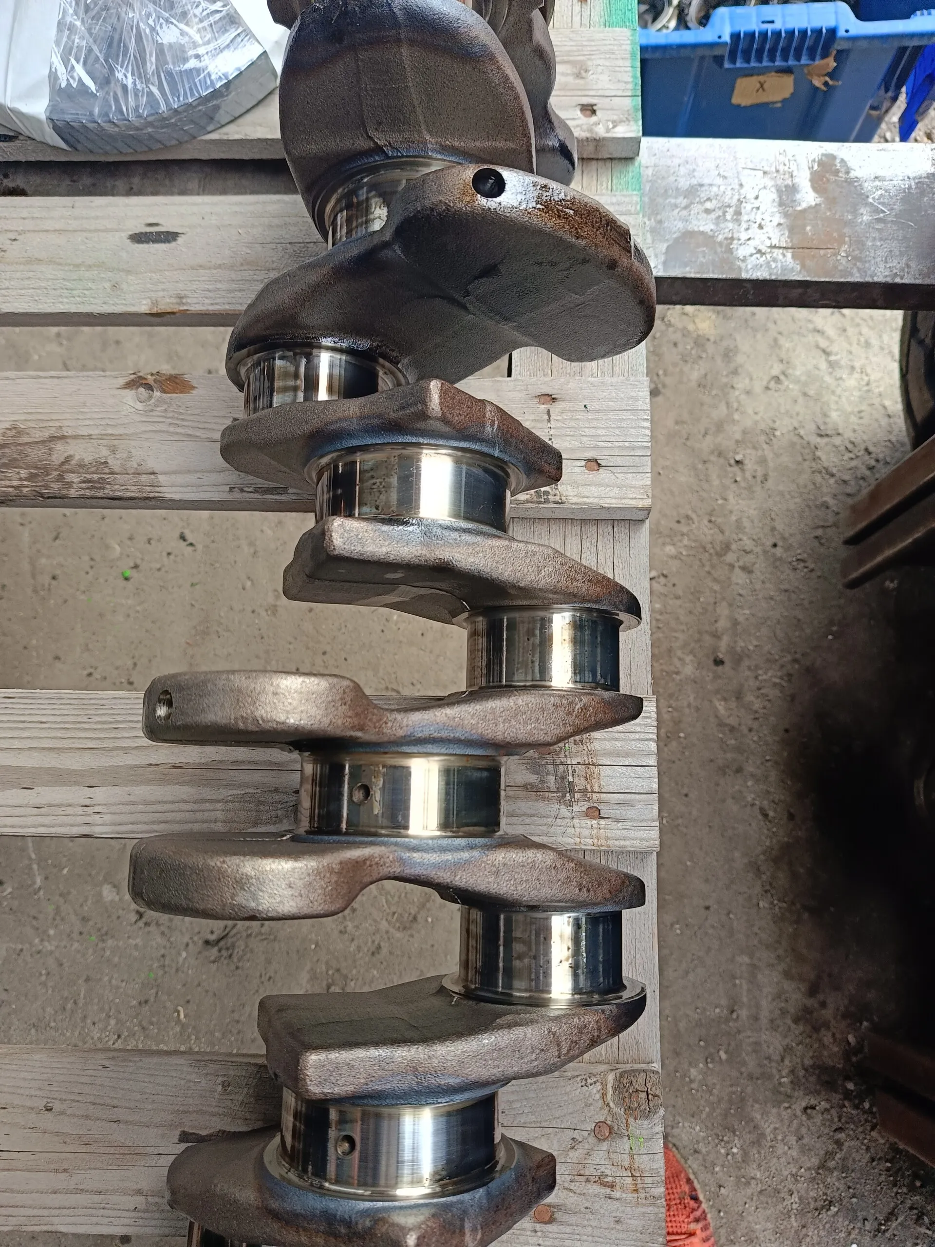 коленвал двигателя OM906LA  A9060300602