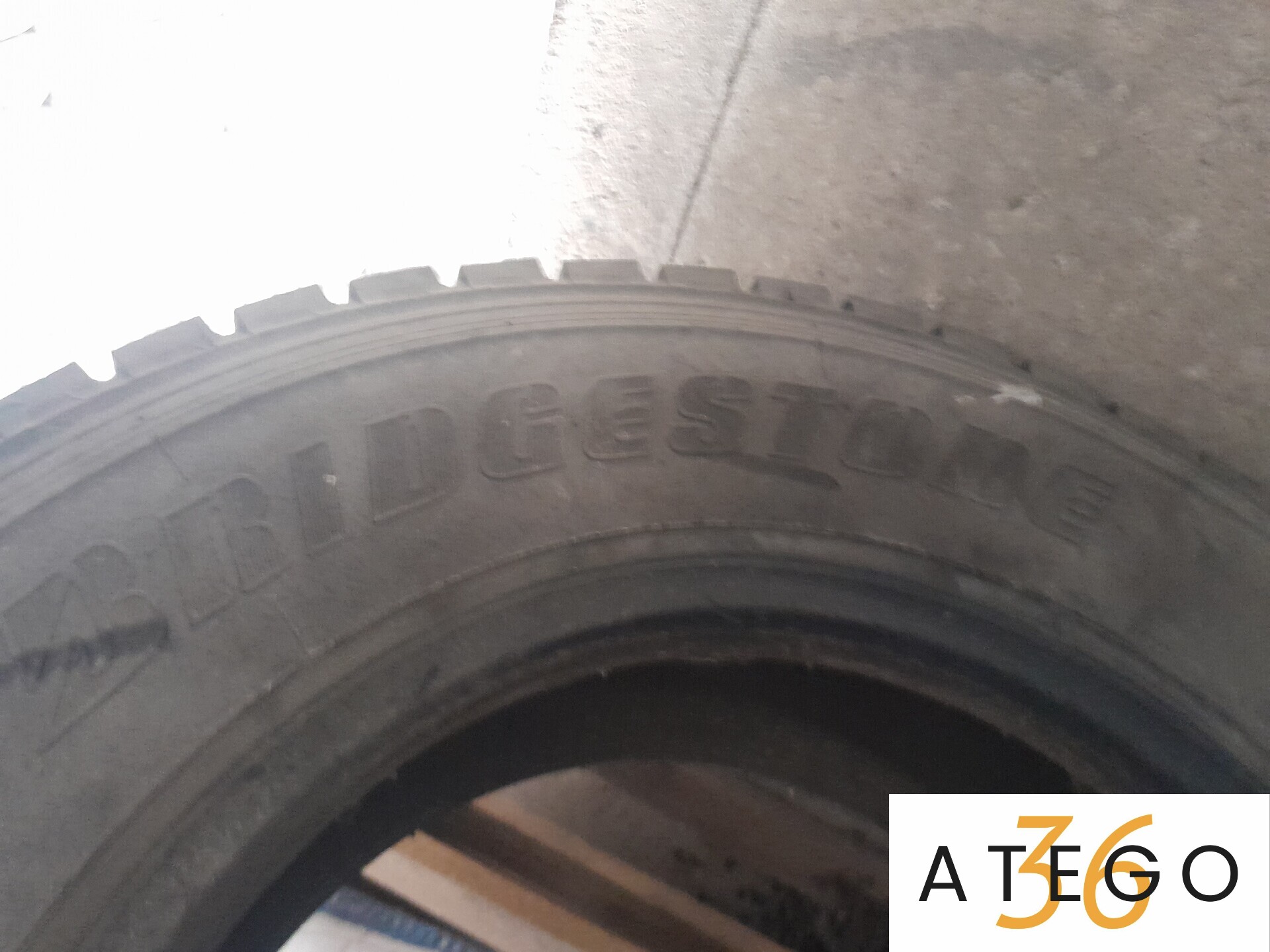 Шина 235/75*17,5  б/у  Bridgestone