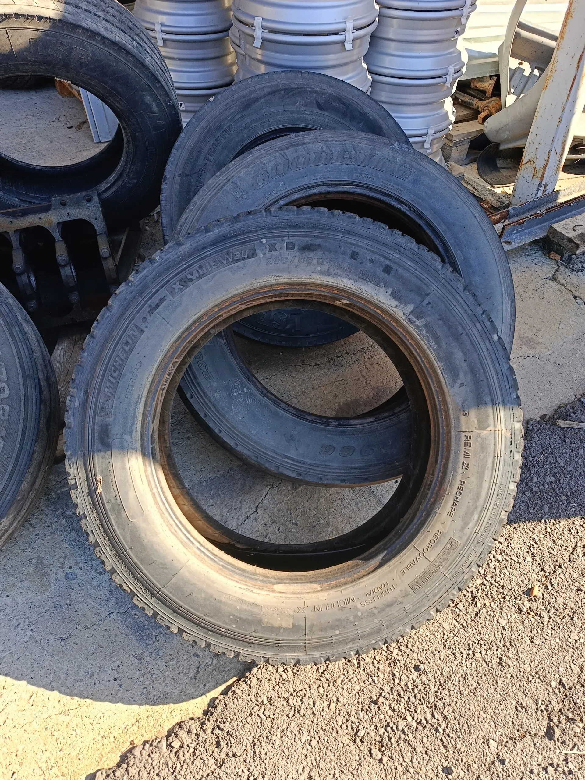 резина 295/60R22,5 MATADOR резина 295/60R22,5 MATADOR