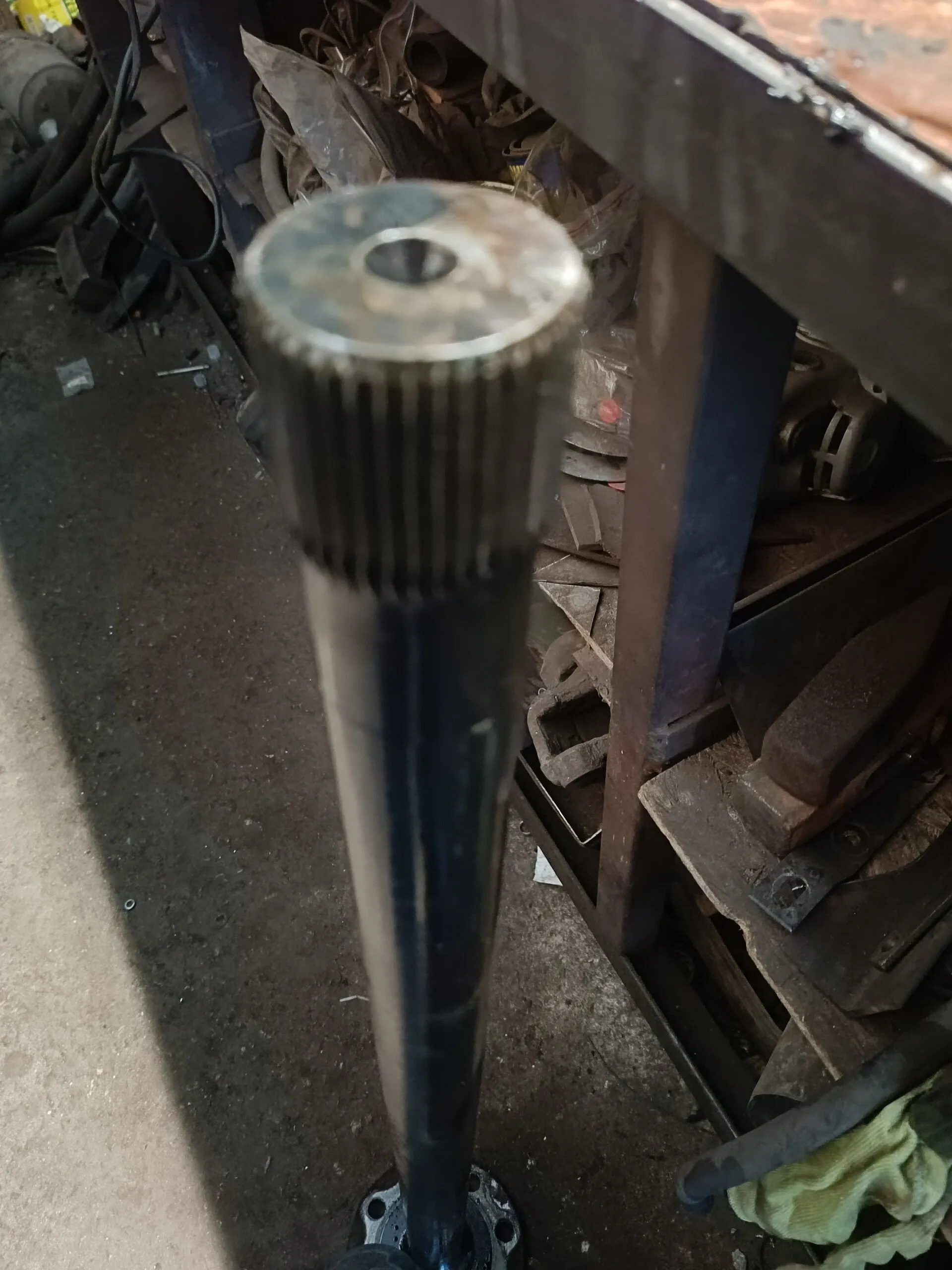 Полуось заднего моста Мерседес-Бенц-817, Варио