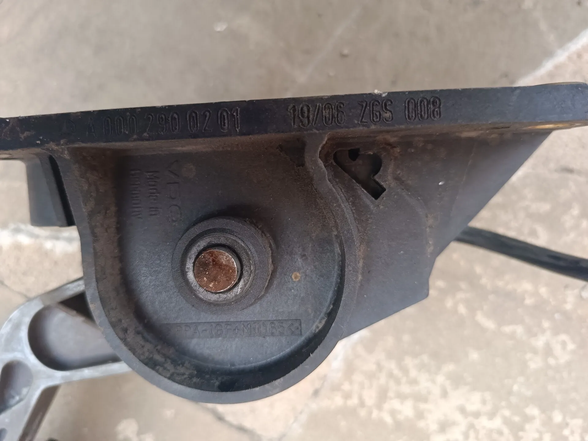 0002900201 педаль газа Мерседес-Бенц варио