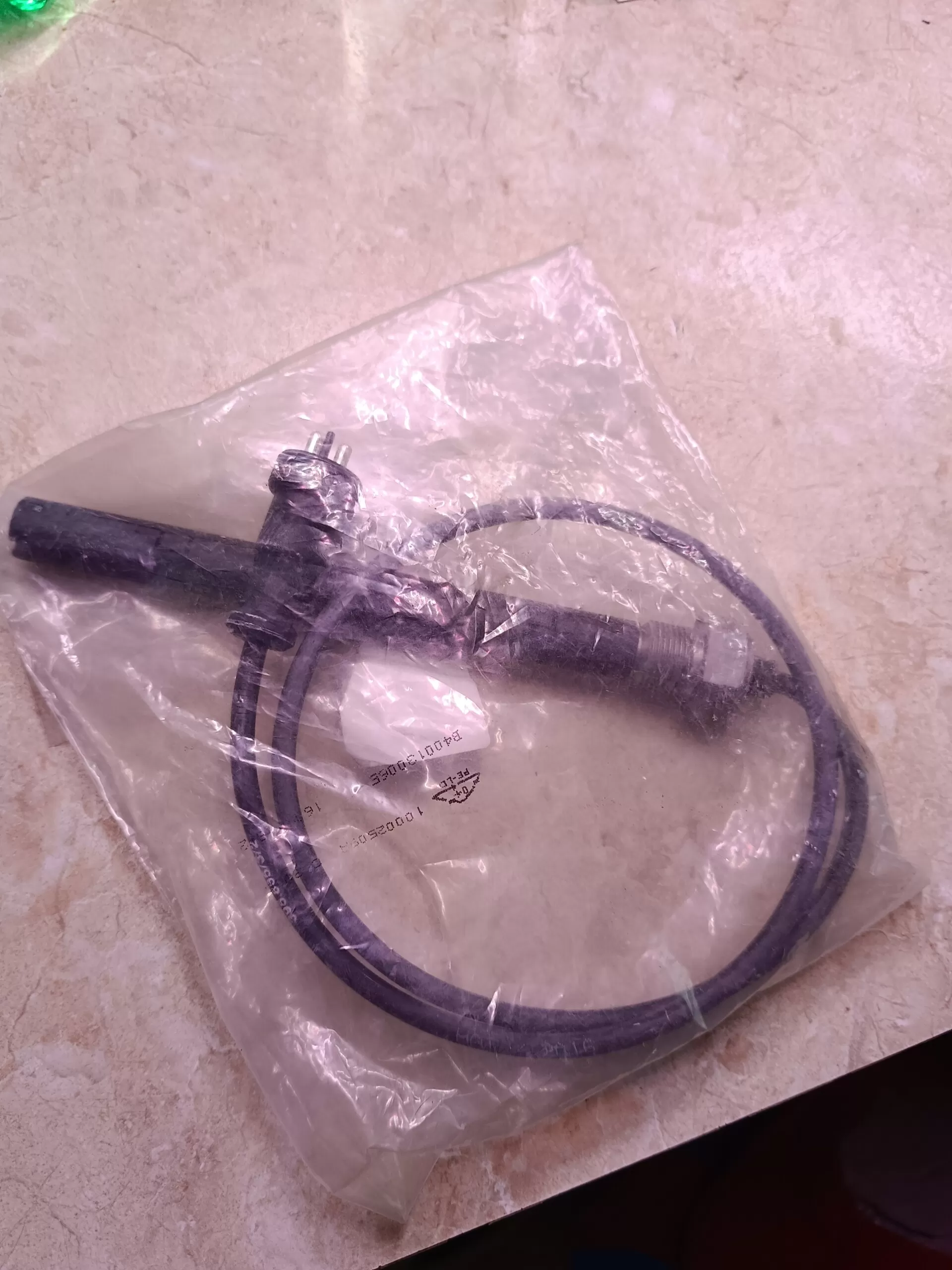 A0041530228 датчик уровня масла Mercedes-Benz A0041530228 датчик уровня масла Mercedes-Benz