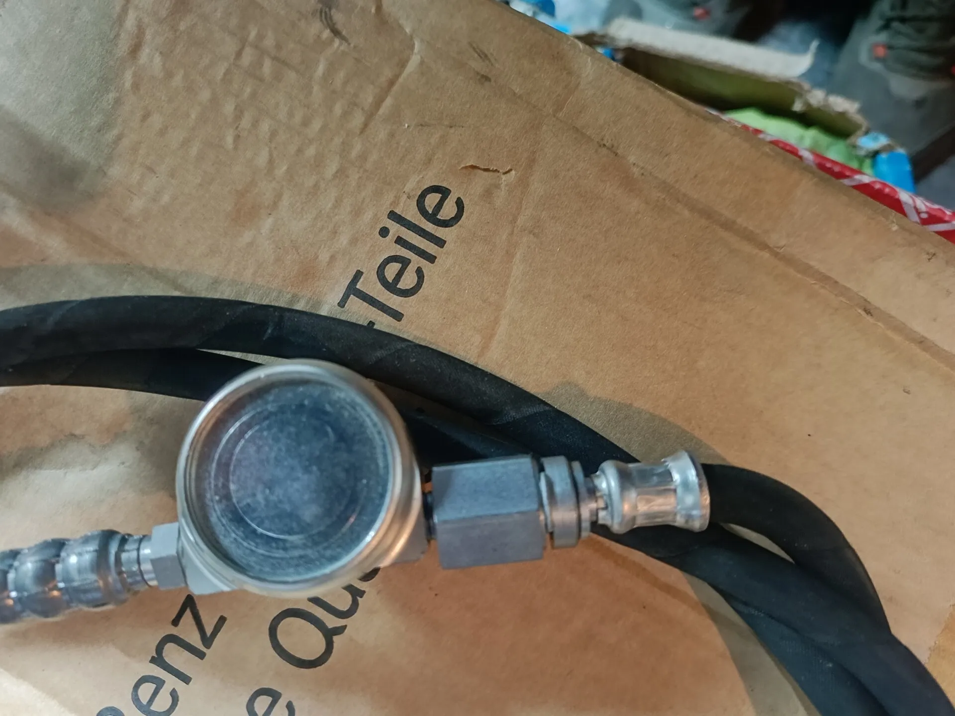 0002501866 шланг сцепления с клапаном