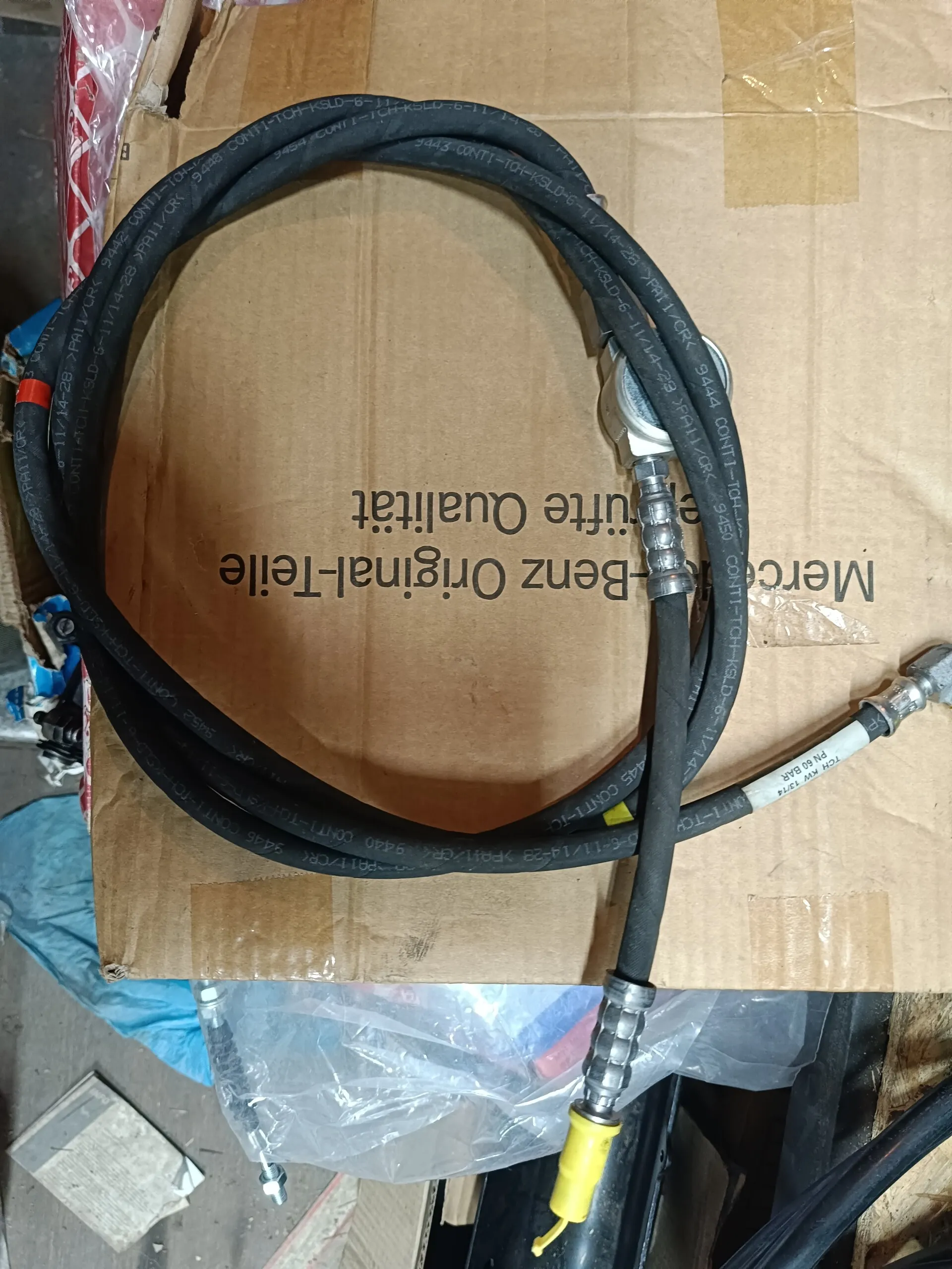 0002501866 шланг сцепления с клапаном