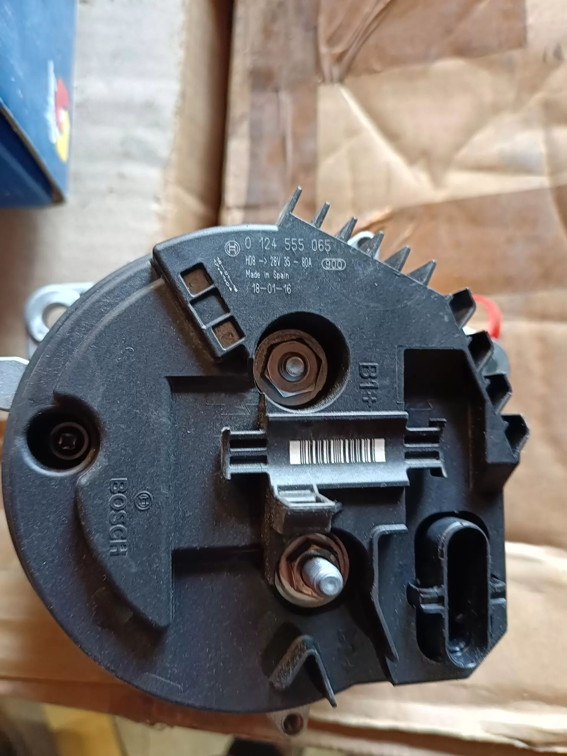 0 986 048 100 генератор 28v, 80A 0 986 048 100 генератор 28v, 80A