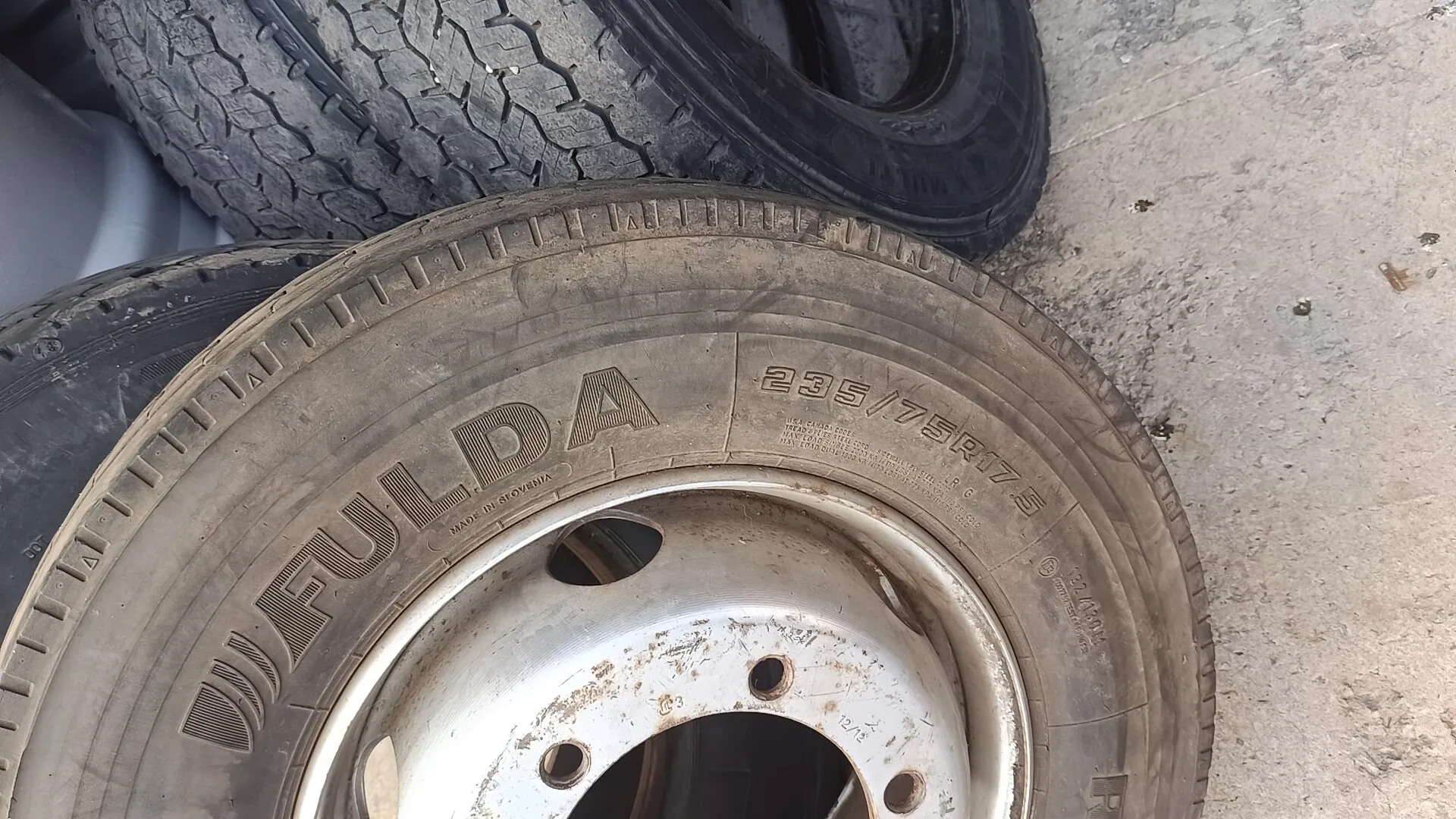 резина с диском 235/75*17,5 FULDA резина с диском 235/75*17,5 FULDA