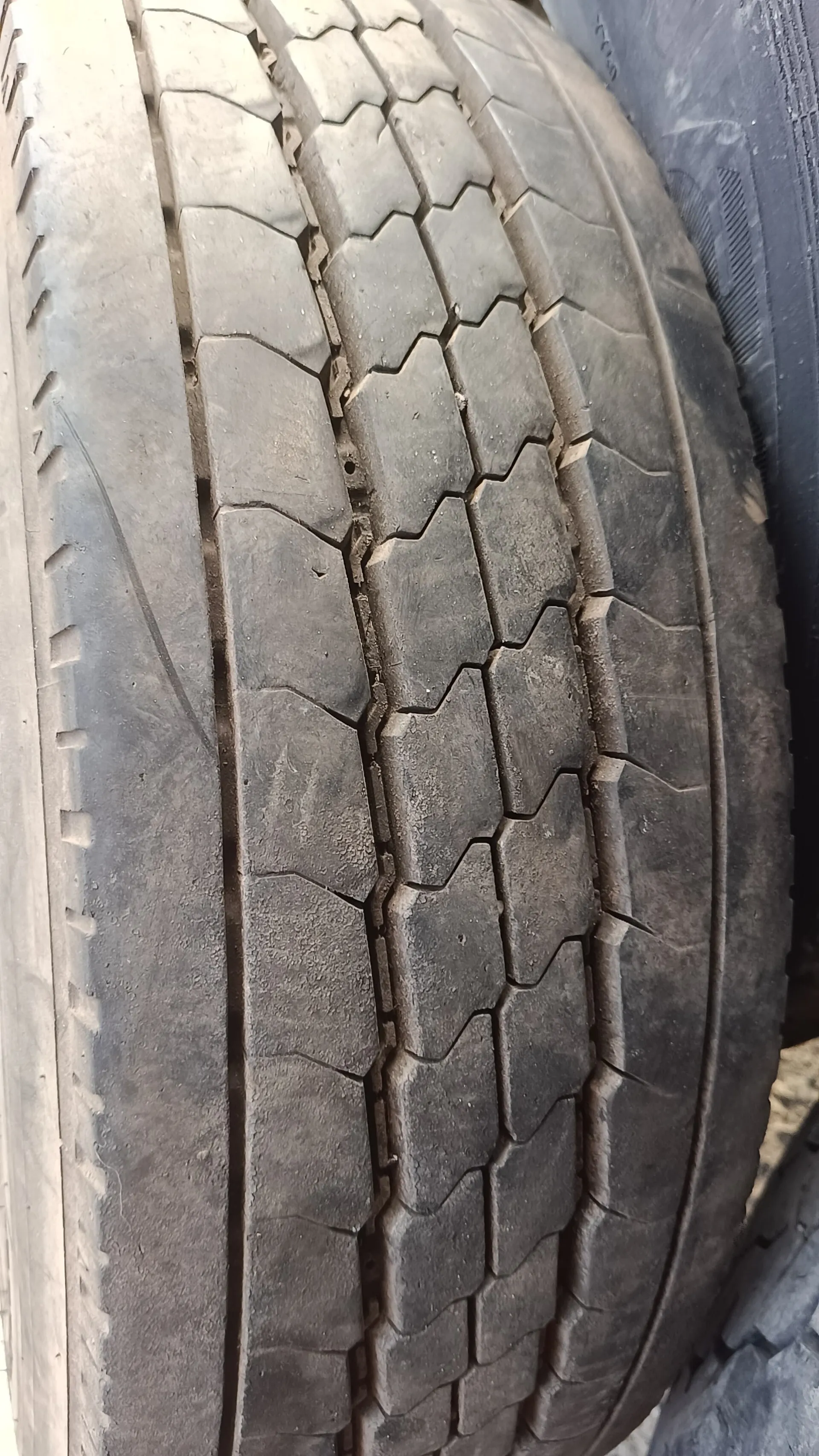 резина с диском 235/75*17,5 FULDA резина с диском 235/75*17,5 FULDA