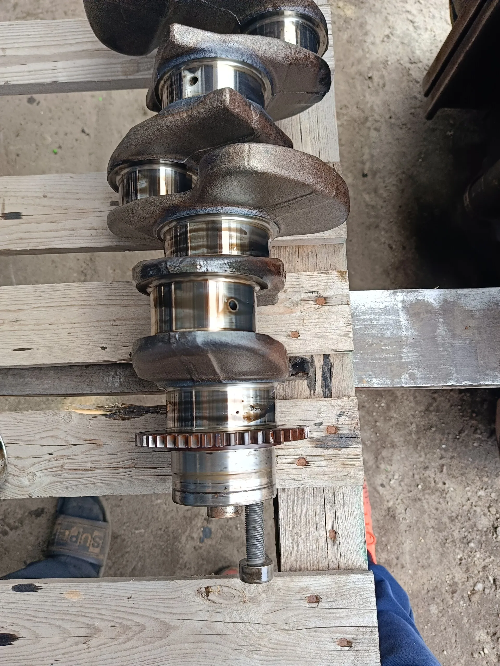 коленвал двигателя OM906LA  A9060300602